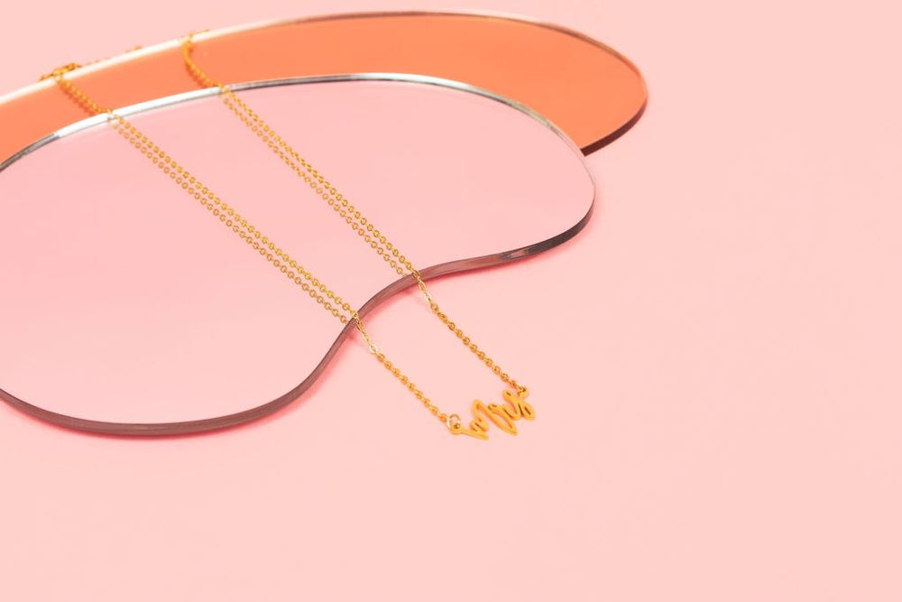 
                  
                    Mrs Necklace
                  
                